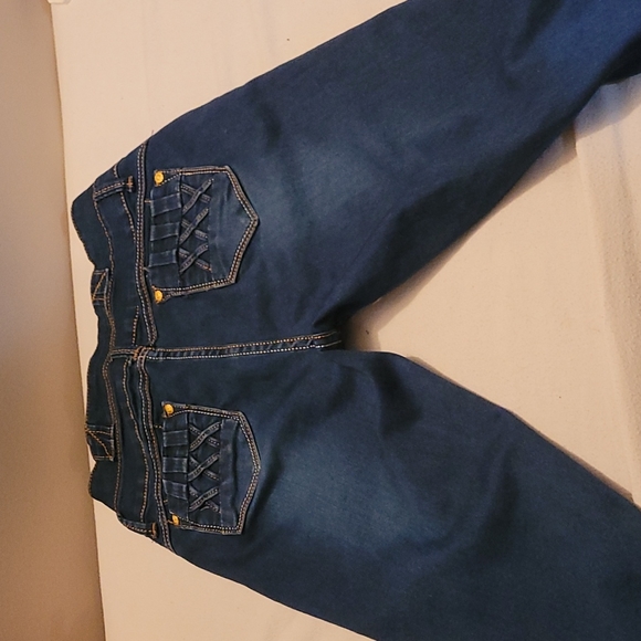 Size 7 high waisted boot cut jeans - Picture 4 of 7